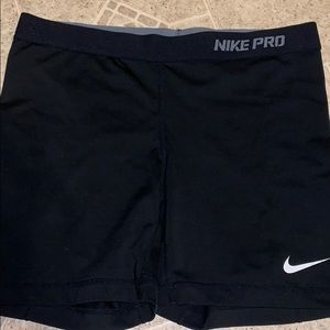 Black Nike Pro’s
